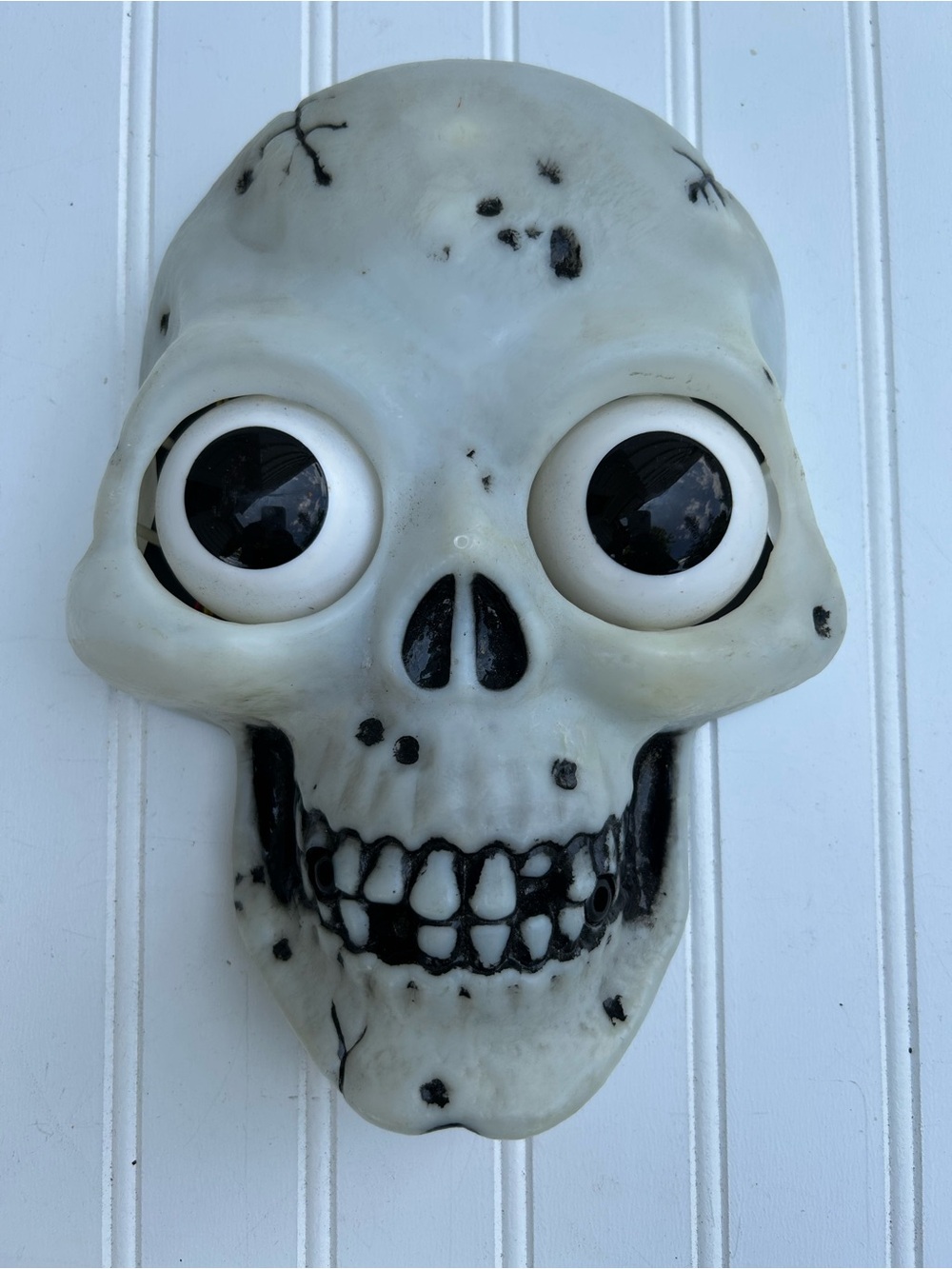 Vintage Skull Playtronix Halloween White Skull Wall  Animated Talking Battery